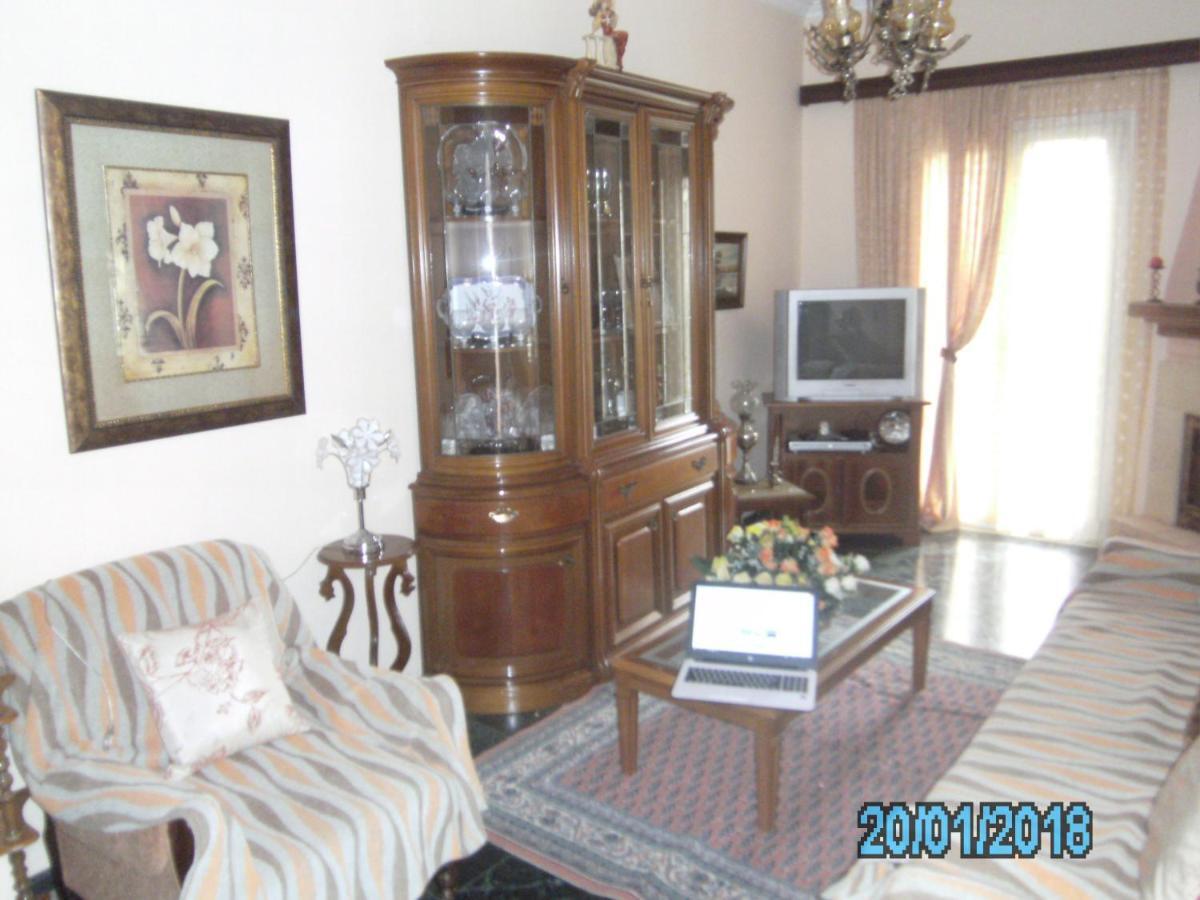 George'S House Apartment Agios Matthaios  Ngoại thất bức ảnh