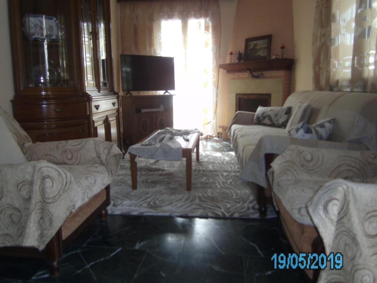 George'S House Apartment Agios Matthaios  Ngoại thất bức ảnh